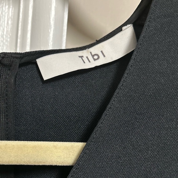 Black TIBI Short Shelve Blouse (Small) - Picture 7 of 8